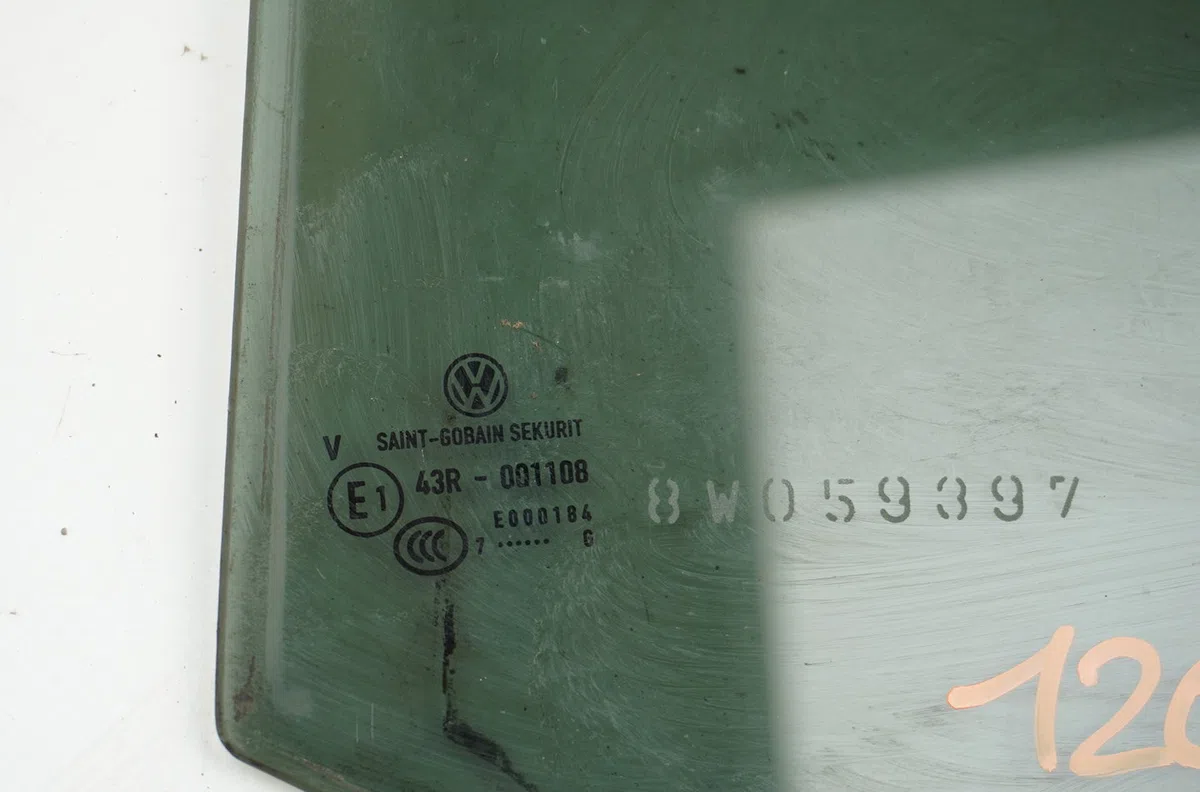 Glace fixe porte ar d Volkswagen TOURAN (1T1, 1T2) 2.0 tdi 16v (2003-2010) 5 portes occasion