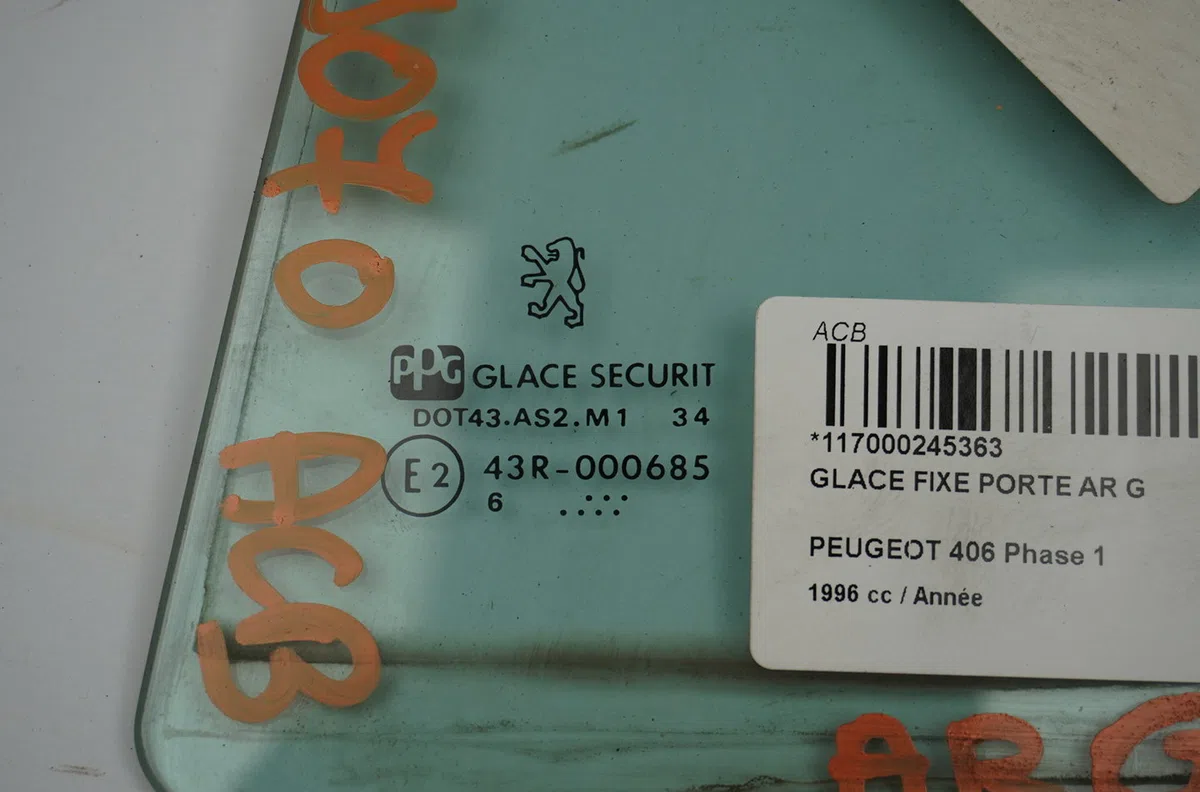 Glace fixe porte ar g Peugeot 406 (8B) 1.6 (1995-2004) occasion