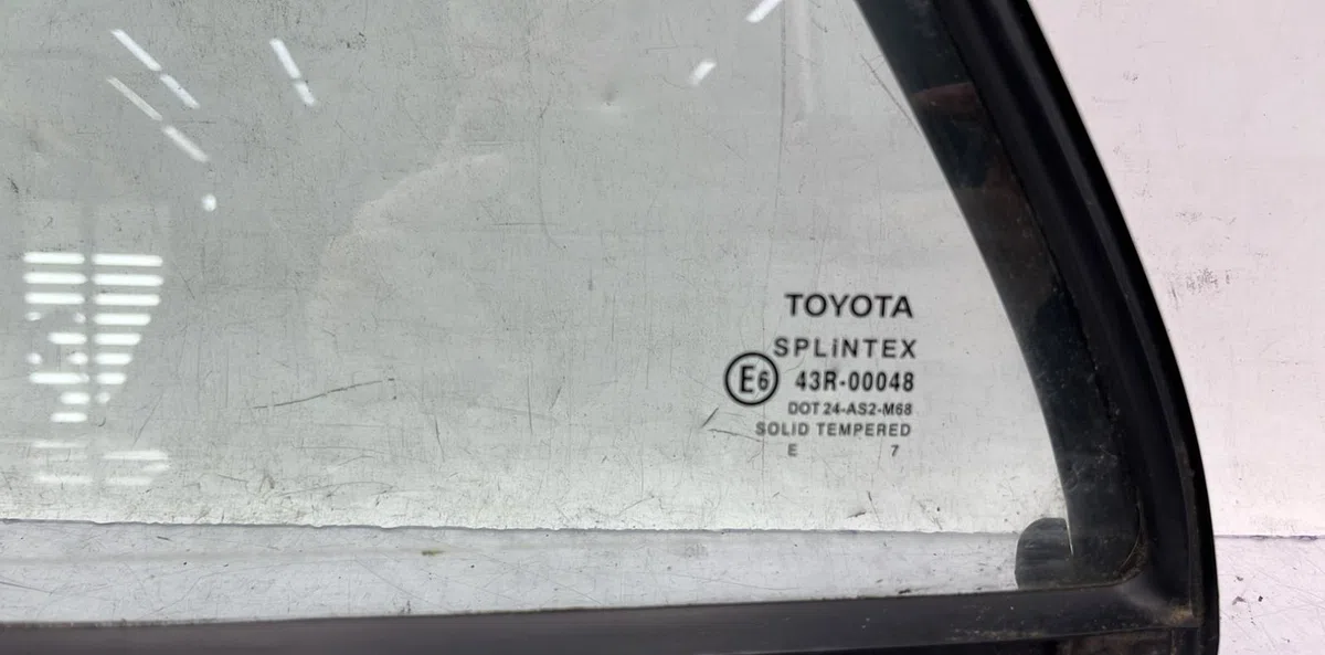 Glace fixe porte ar g TOYOTA AVENSIS 2 PHASE 2 BREAK occasion