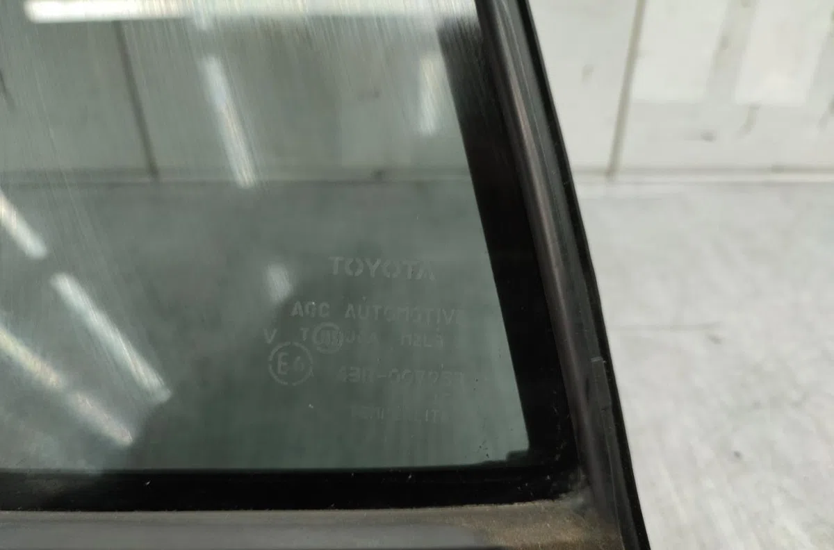 Glace fixe porte ar g TOYOTA RAV4 3 PHASE 3 occasion
