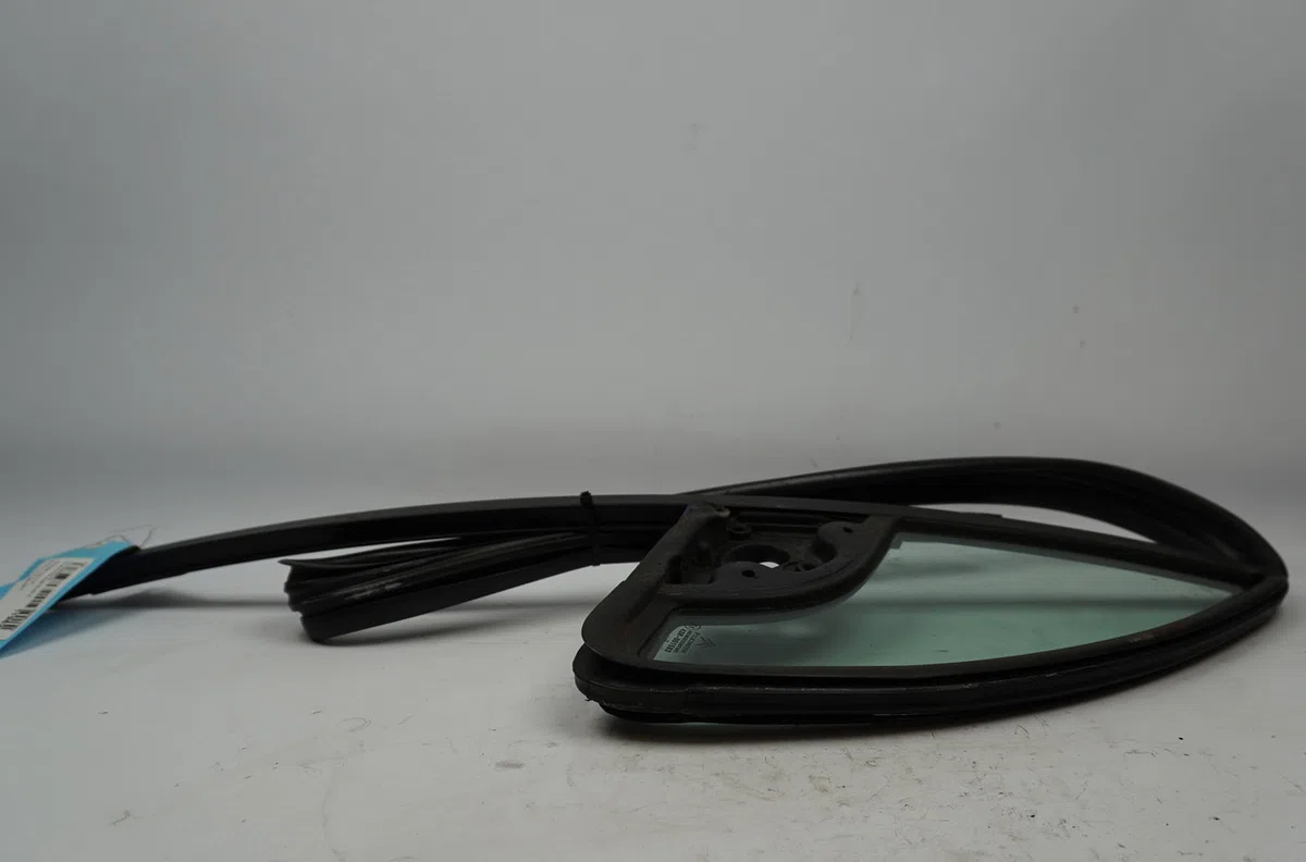 Glace fixe porte av d Citroën C3 I (FC_, FN_) 1.4 i (2002-2010) 5 portes occasion