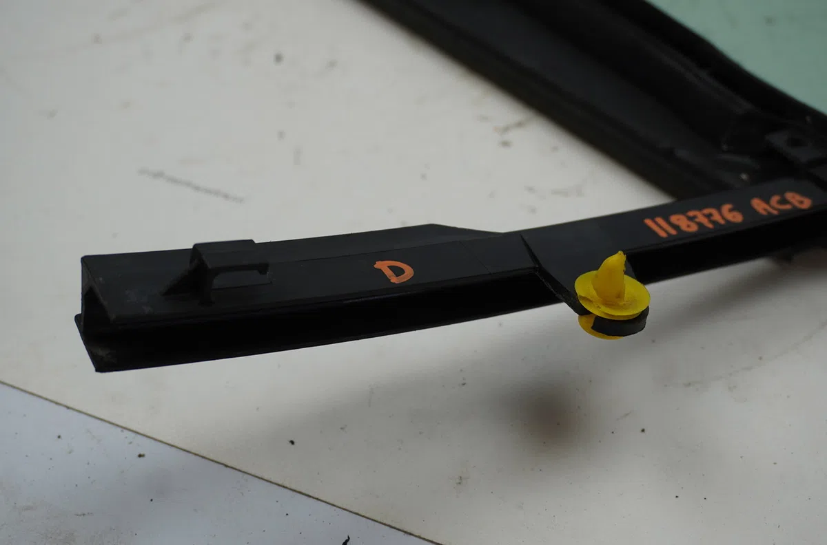 Glace fixe porte av d Citroen DS3 (SA_) 1.6 hdi 110 (2009-2015) occasion