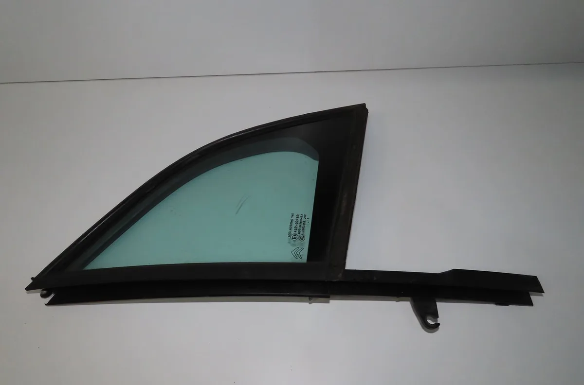 Glace fixe porte av d Citroen DS3 (SA_) 1.6 hdi 90 (2009-2015) 3 portes occasion
