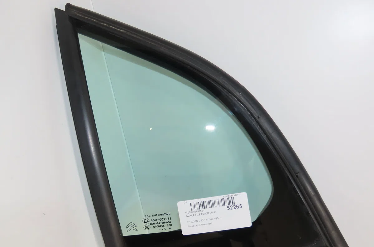 Glace fixe porte av d Citroen DS3 (SA_) 1.6 thp 155 (2010-2015) 3 portes occasion