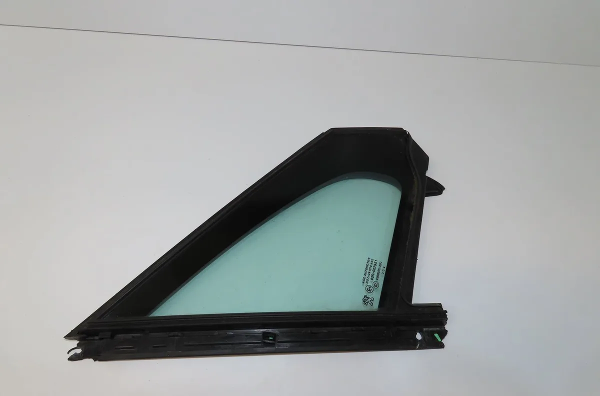 Glace fixe porte av d Peugeot 2008 I (CU_) 1.6 hdi (2013) occasion