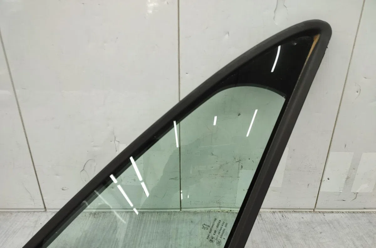 Glace fixe porte av d PEUGEOT 407 PHASE 1 BREAK occasion
