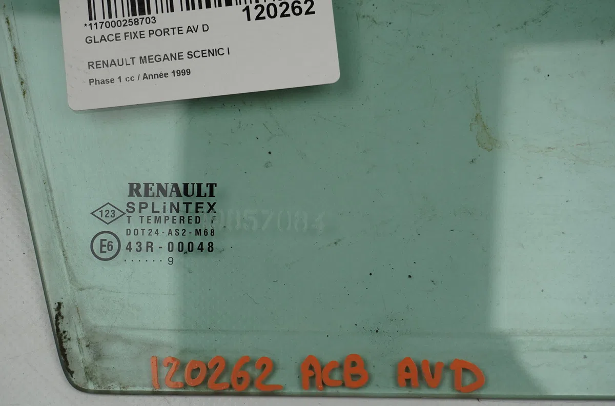 Glace fixe porte av d Renault MEGANE Scenic (JA0-1_) 1.9 dti (ja0n) (1997-1999) occasion