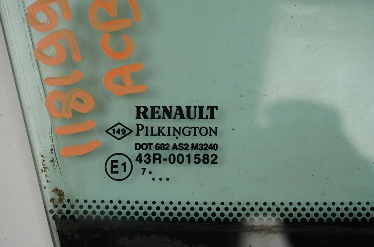 Glace fixe porte av d Renault MODUS - GRAND MODUS (F-JP0_) 1.2 (jp0c, jp0k, fp0c, fp0k, fp0p, jp0p, jp0t) (2004) 5 porte