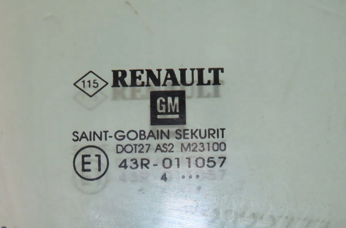 Glace fixe porte av d Renault TRAFIC III Camionnette (FG_) 1.6 dci 90 (fgme) (2014) occasion