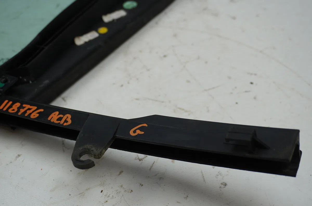 Glace fixe porte av g Citroen DS3 (SA_) 1.6 hdi 110 (2009-2015) occasion