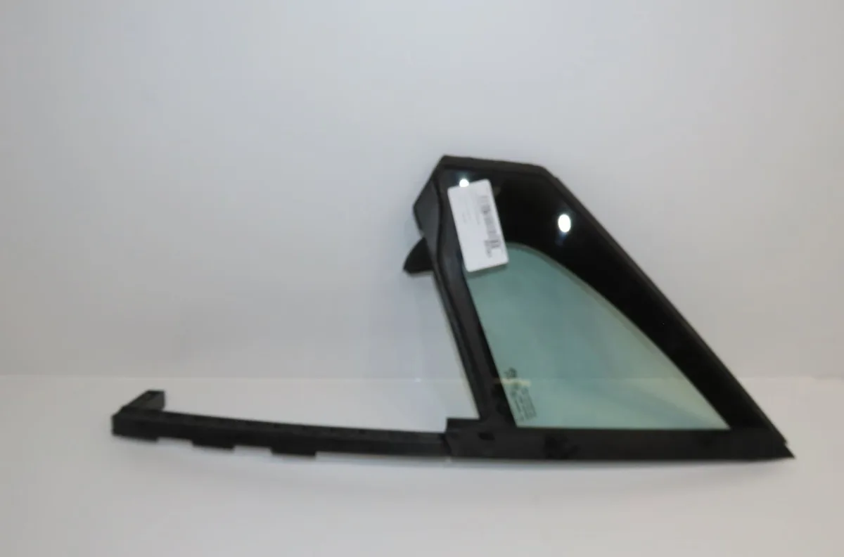 Glace fixe porte av g Peugeot 2008 I (CU_) 1.2 vti (2013-2018) occasion