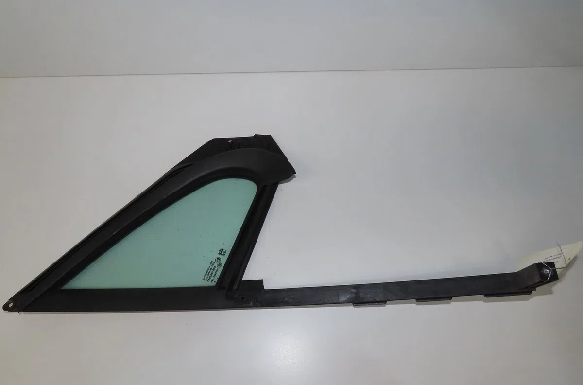 Glace fixe porte av g Peugeot 208 I (CA_, CC_) 1.4 hdi (2012) 3 portes occasion