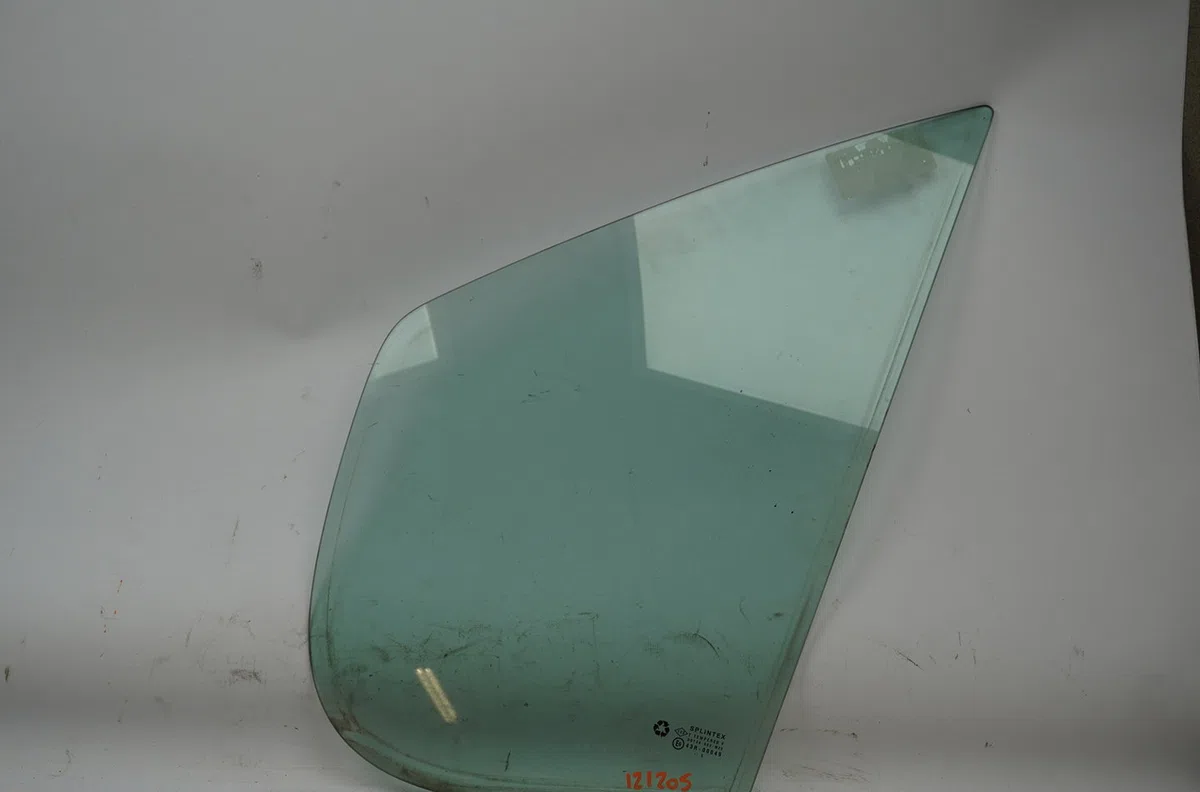 Glace fixe porte av g Renault TRAFIC II Camionnette (FL) 2.5 dci 145 (fl0j) (2006) occasion