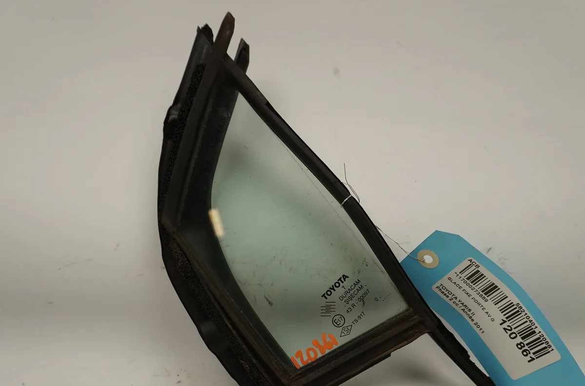 Glace fixe porte av g Toyota YARIS (_P9_) 1.0 vvt-i (ksp90_) (2005-2011) 5 portes occasion