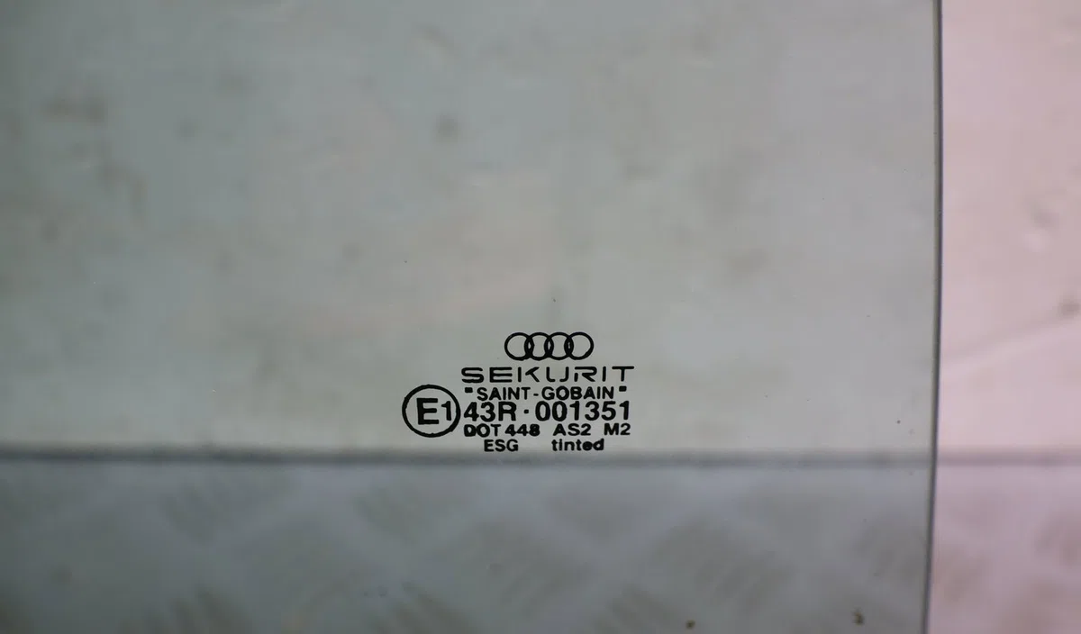 Glace porte ar d Audi A3 (8L1) 1.9 tdi quattro (2000-2003) occasion