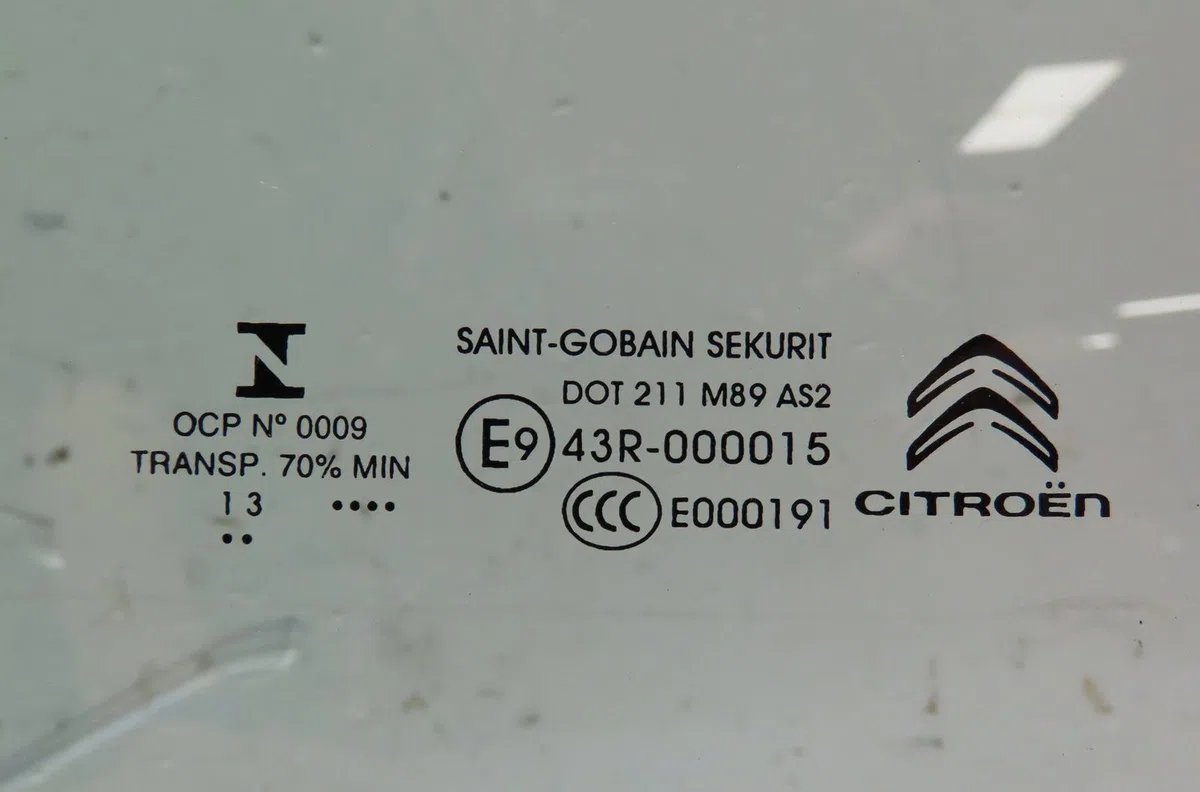 Glace porte ar d Citroen C4 GRAND PICASSO II (DA_, DE_) 1.6 hdi - bluehdi 115 (2013) occasion
