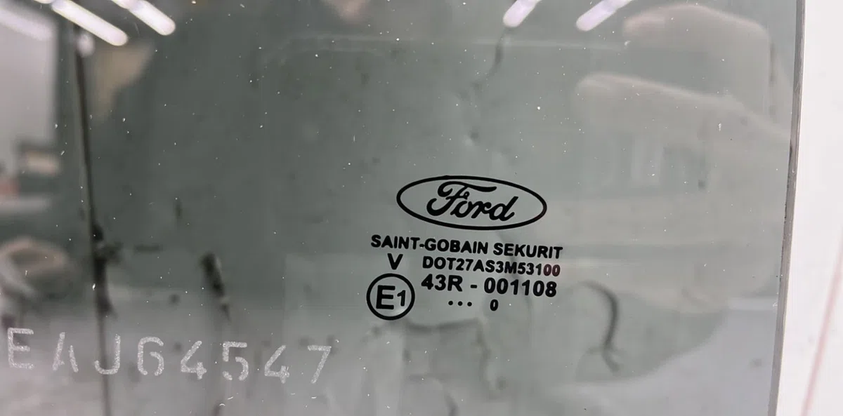 Glace porte ar d FORD C-MAX 1 PHASE 2 occasion
