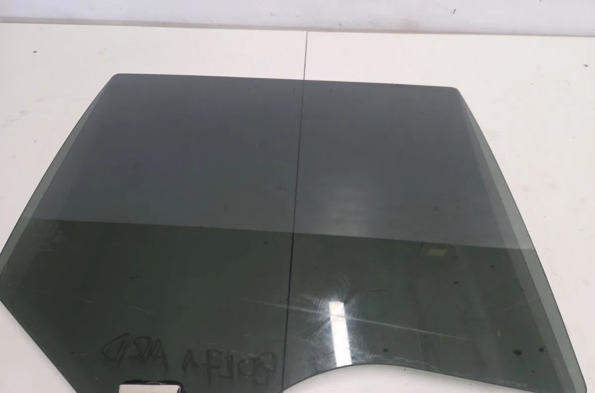 Glace porte ar d MAZDA CX5 1 PHASE 2 occasion
