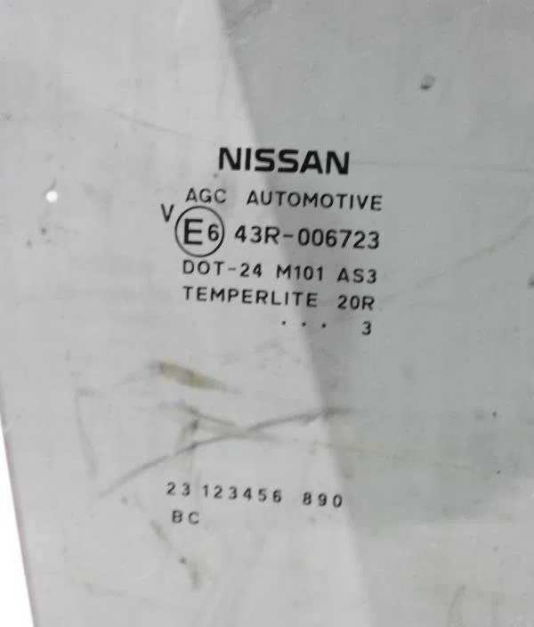 Glace porte ar d NISSAN JUKE 1 PHASE 1 occasion