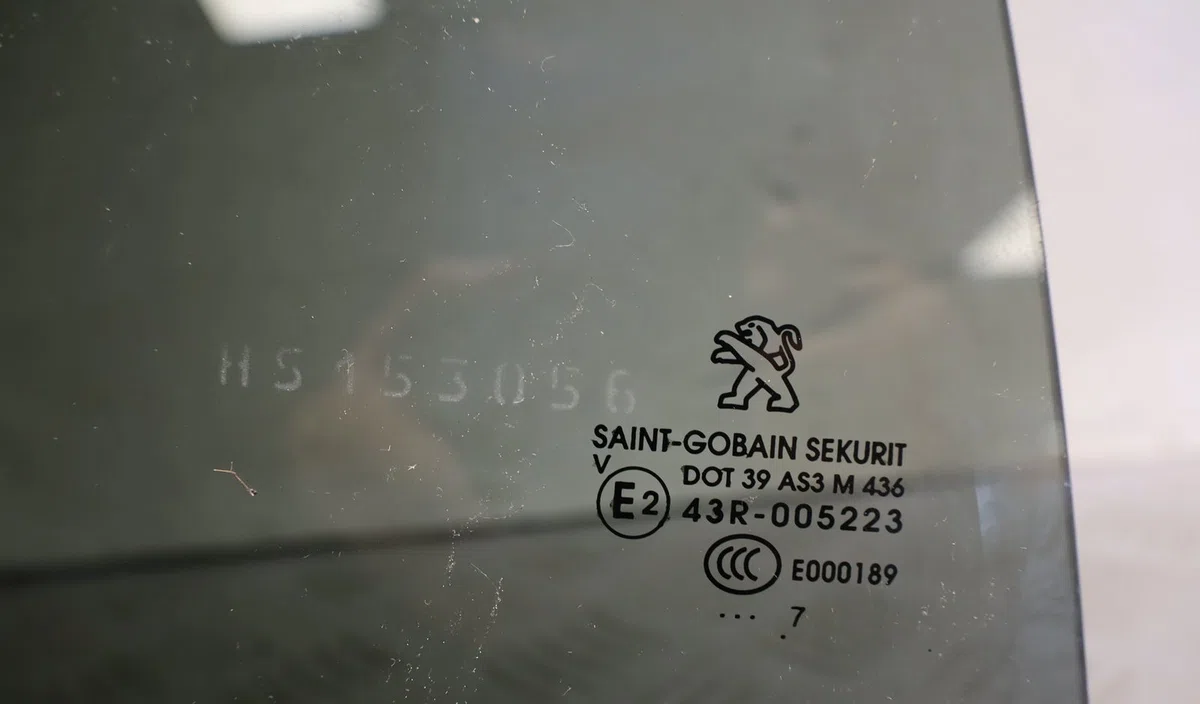 Glace porte ar d Peugeot 308 II (LB_, LP_, LW_, LH_, L3_) 1.2 thp 110 (2013-2021) occasion