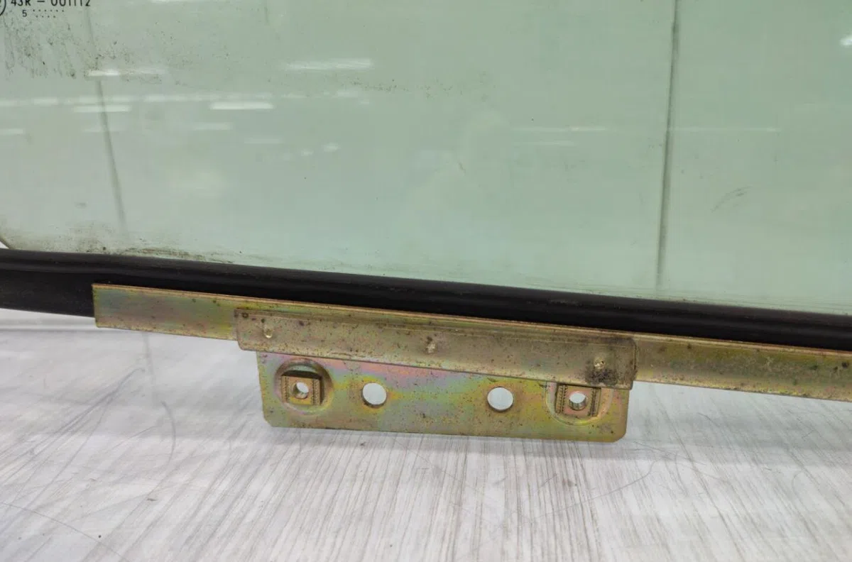 Glace porte ar d RENAULT CLIO 1 PHASE 2 occasion