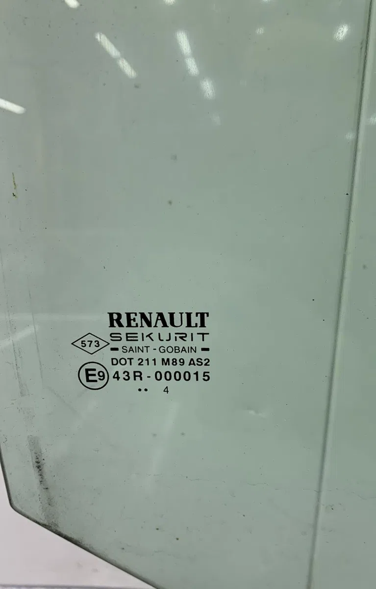 Glace porte ar d RENAULT CLIO 2 PHASE 2 occasion