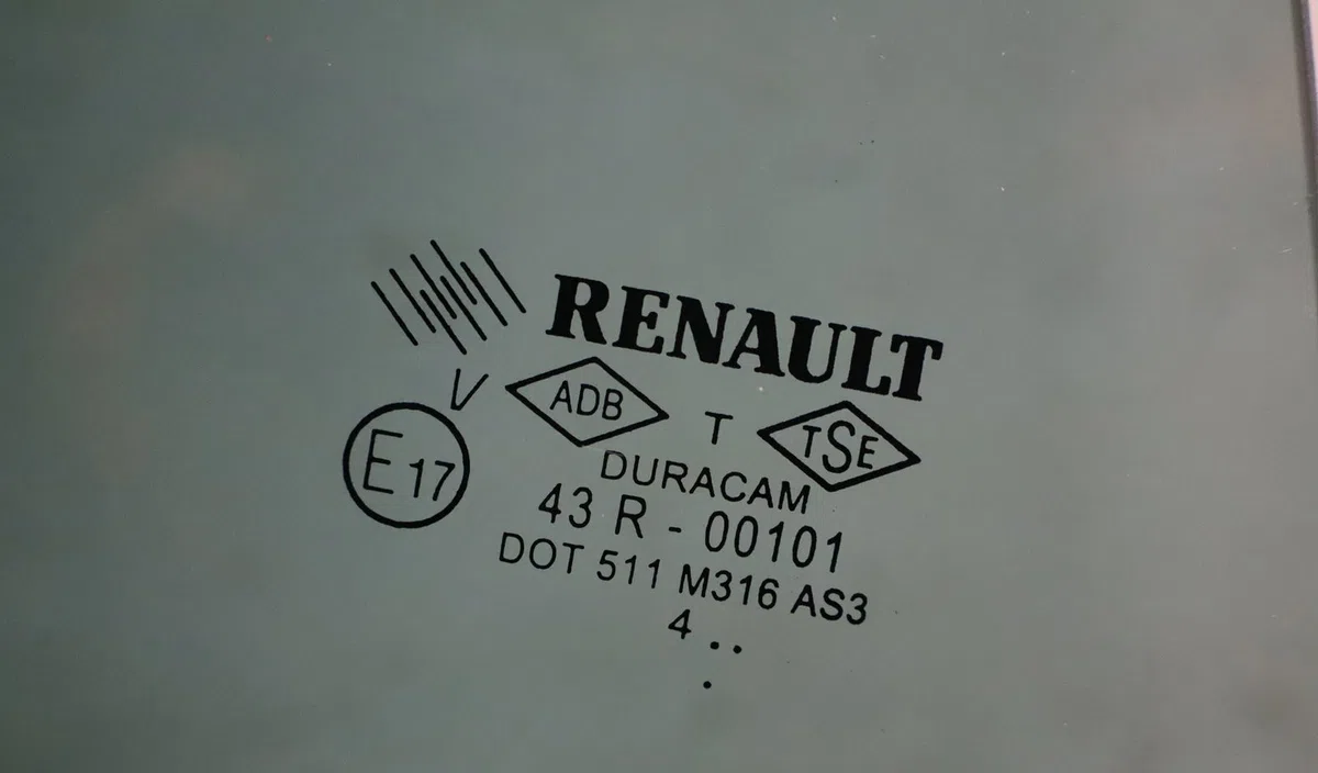 Glace porte ar d Renault CLIO IV (BH_) 1.2 tce 120 (bhm0) (2013) occasion