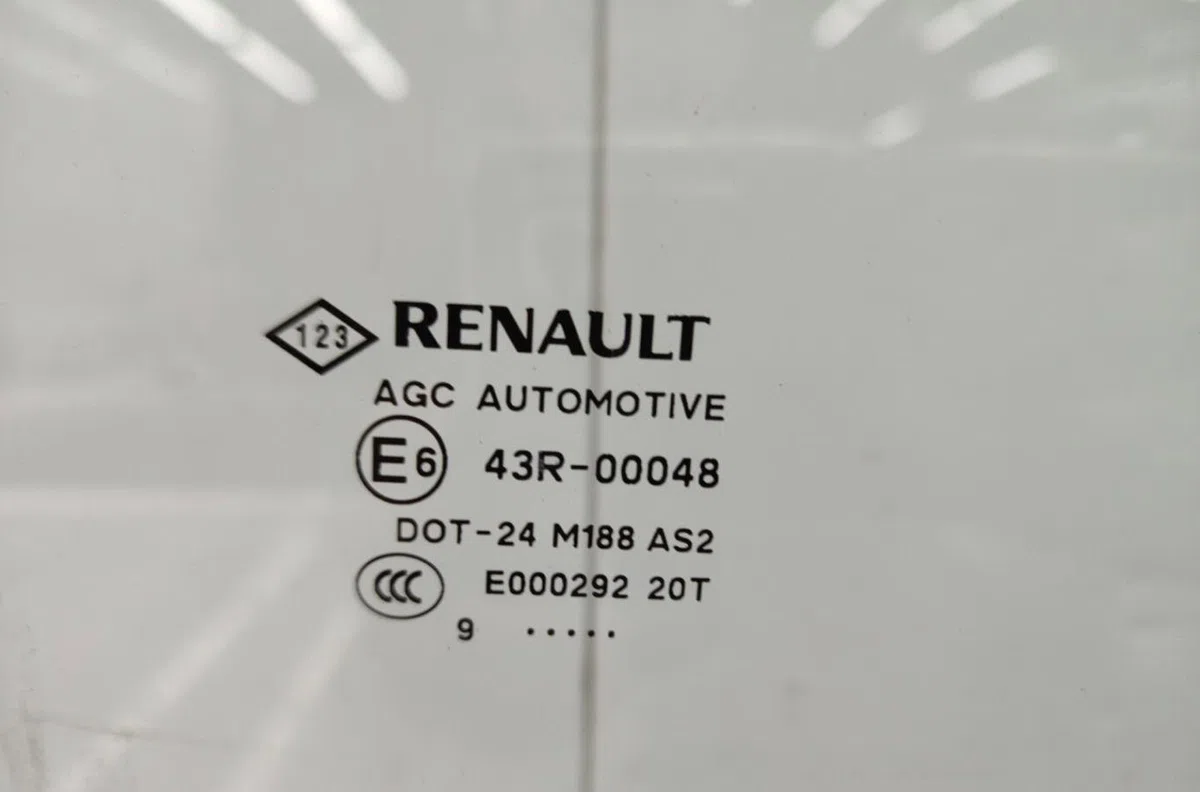 Glace porte ar d RENAULT GRAND SCENIC 3 PHASE 1 occasion