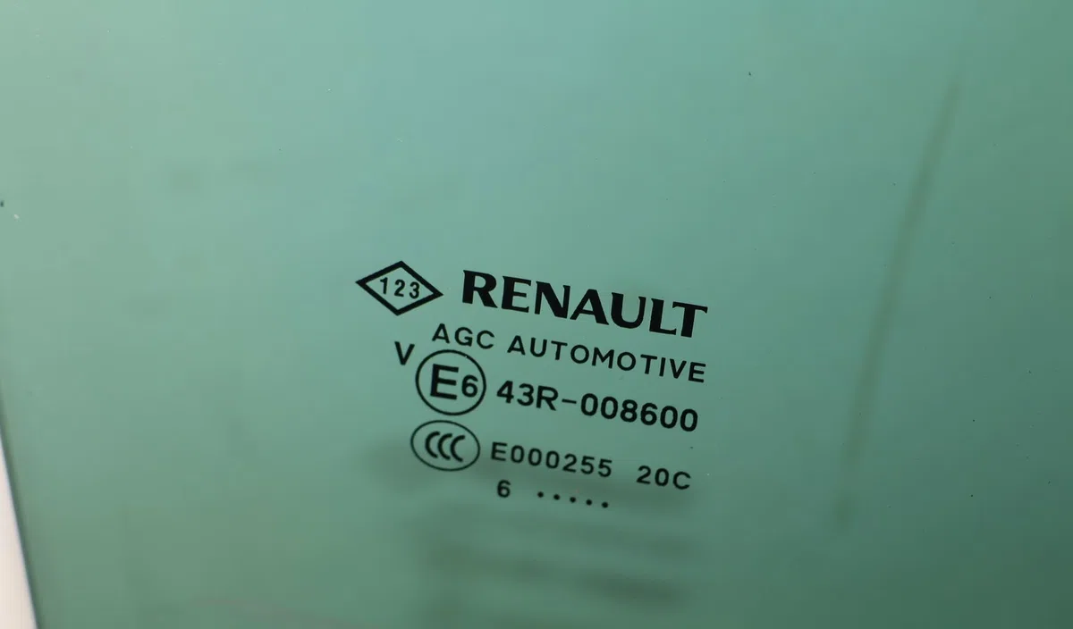 Glace porte ar d Renault MEGANE IV Estate (K9A-M-N_) 1.5 dci 110 (2016) occasion