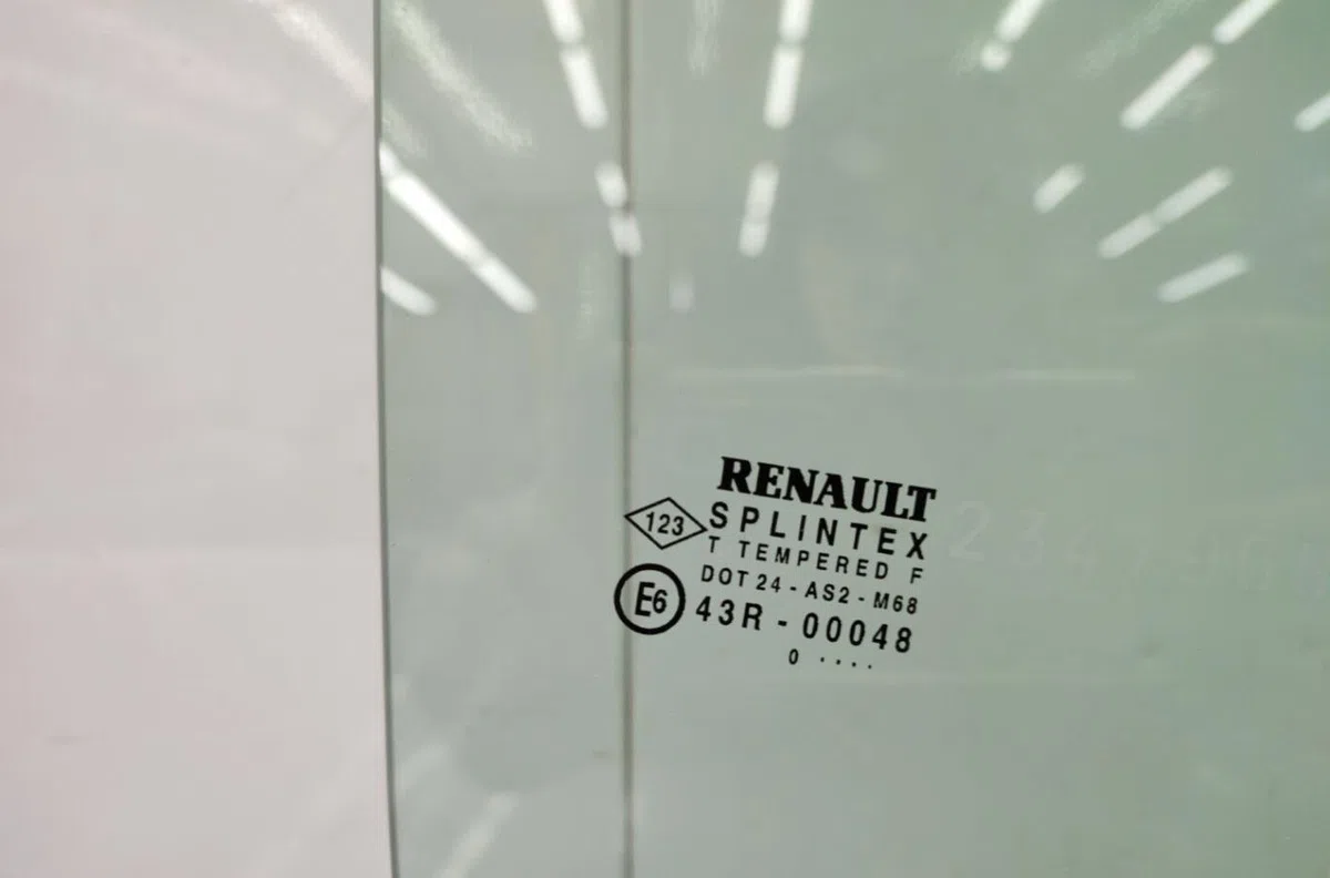 Glace porte ar d RENAULT SCENIC 1 PHASE 2 occasion