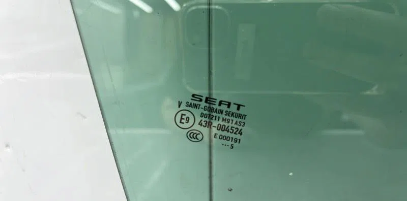 Glace porte ar d SEAT IBIZA 4 PHASE 2 occasion