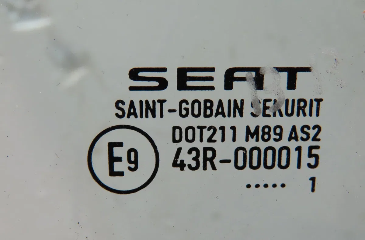 Glace porte ar d Seat IBIZA IV (6J5, 6P1) 1.6 tdi (2009-2015) occasion