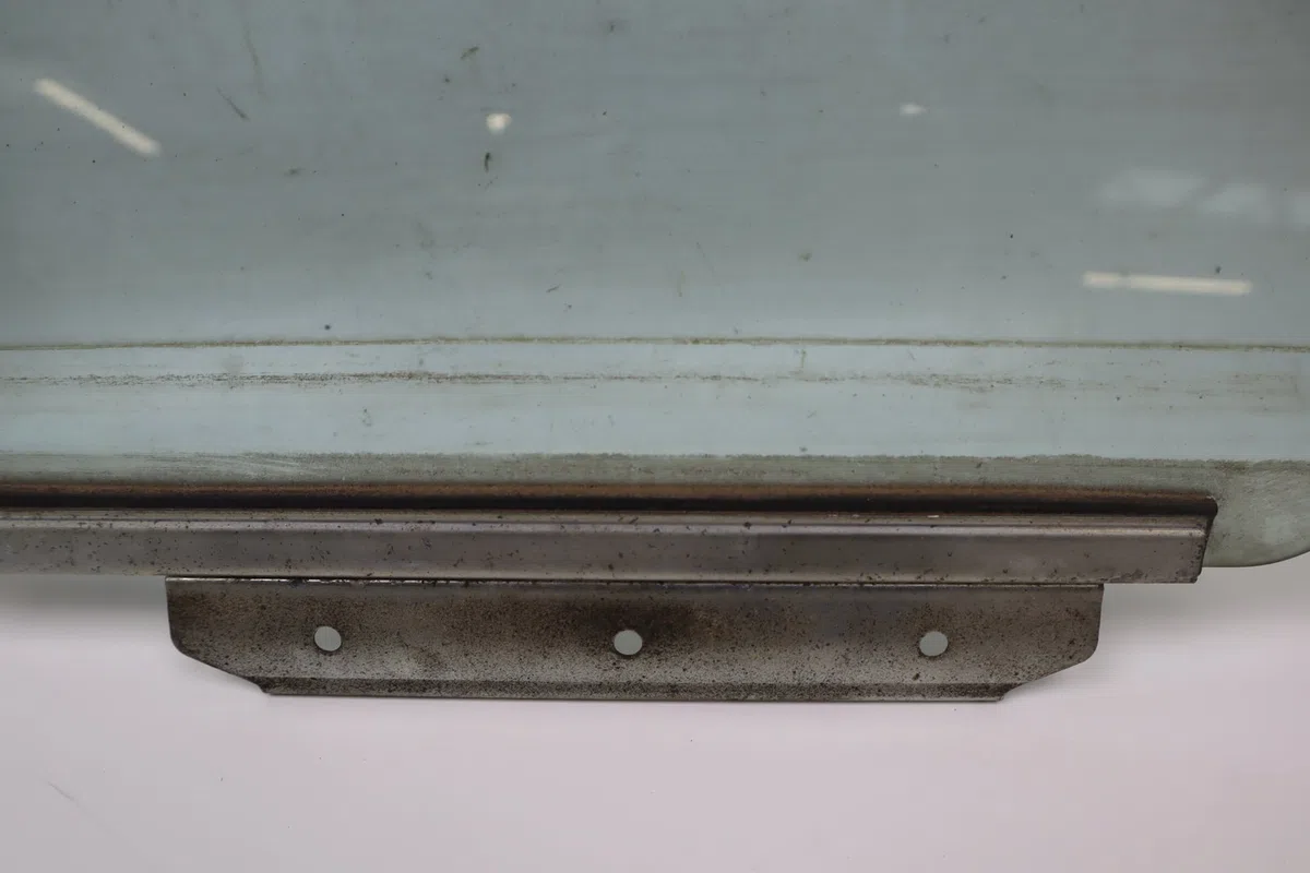 Glace porte ar d Toyota AVENSIS (_T25_) 2.0 d-4d (cdt250_) (2003-2008) occasion