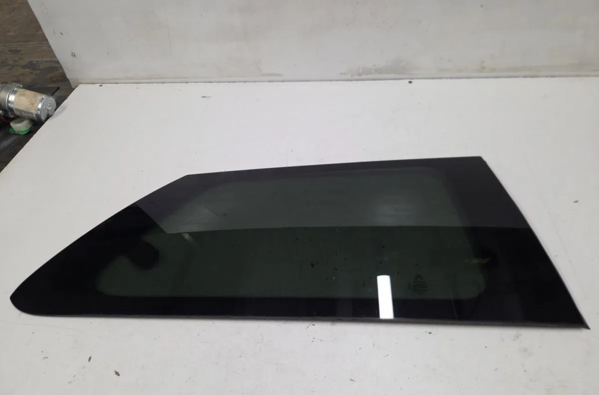 Glace porte ar g CITROEN C4 CACTUS occasion