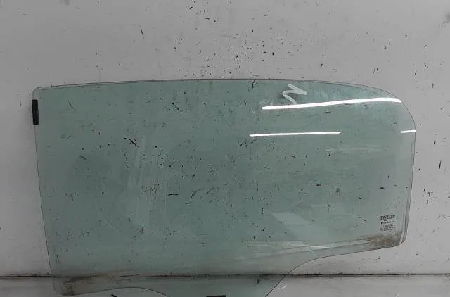 Glace porte ar g Fiat GRANDE PUNTO (199_) 1.3 d multijet (2008) occasion