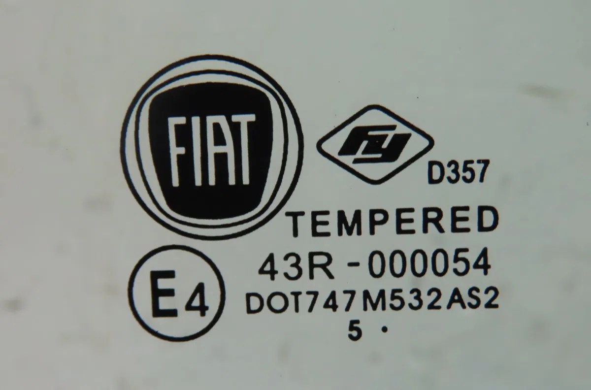 Glace porte ar g Fiat PANDA (312_, 319_) 1.2 (312pxa1a) (2012) occasion