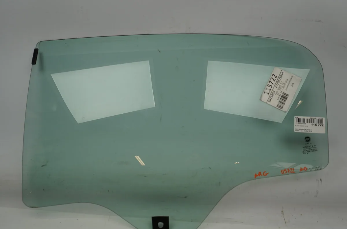 Glace porte ar g Fiat PUNTO (199_) 1.2 (199axz1a, 199bxz1a) (2012) occasion