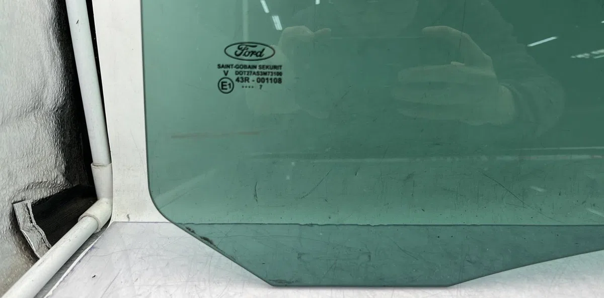 Glace porte ar g FORD FOCUS 2 PHASE 1 occasion