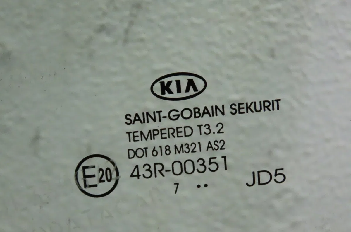 Glace porte ar g Kia CEE'D (JD) 1.6 crdi 136 (2015-2018) occasion
