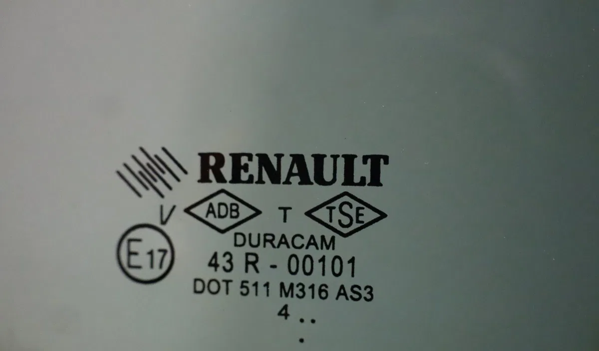 Glace porte ar g Renault CLIO IV (BH_) 1.2 tce 120 (bhm0) (2013) occasion