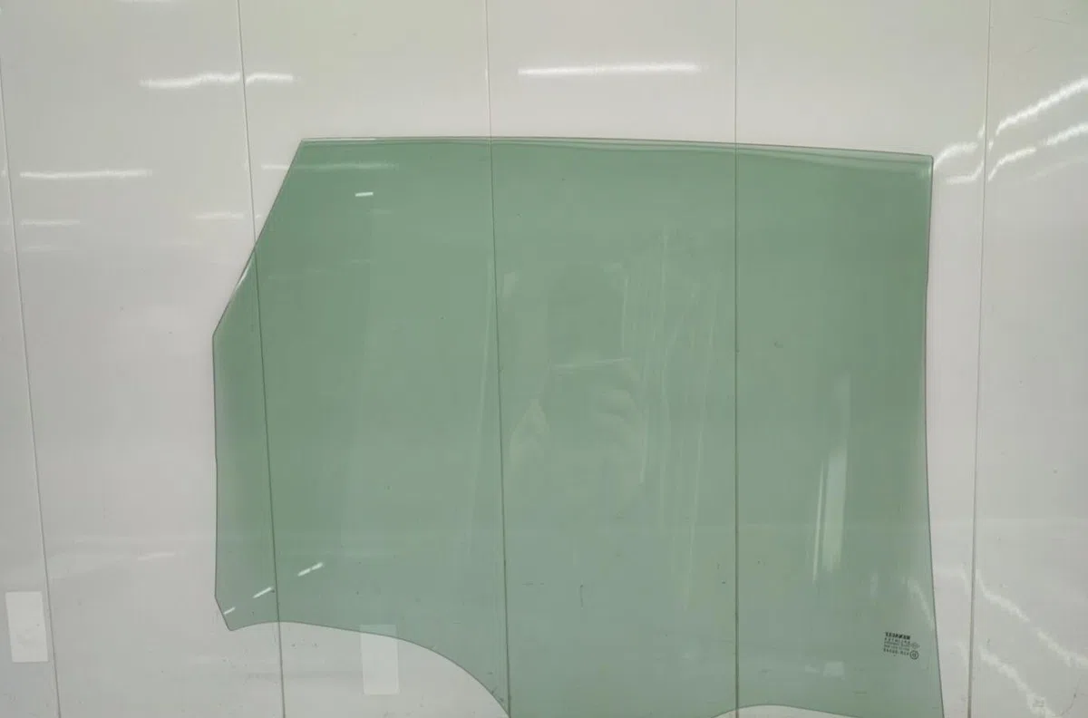 Glace porte ar g RENAULT SCENIC 2 PHASE 1 occasion