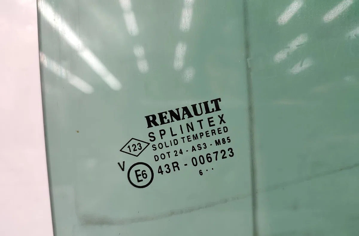 Glace porte ar g RENAULT SCENIC 2 PHASE 2 occasion