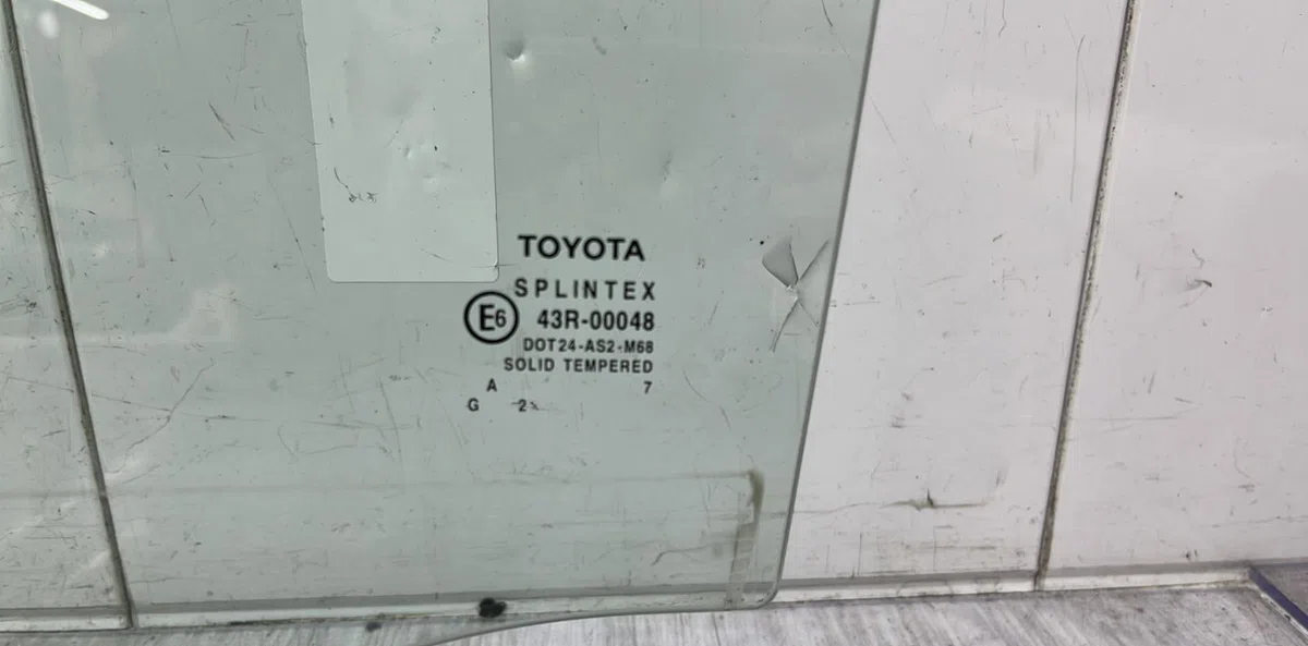 Glace porte ar g TOYOTA AVENSIS 2 PHASE 2 BREAK occasion
