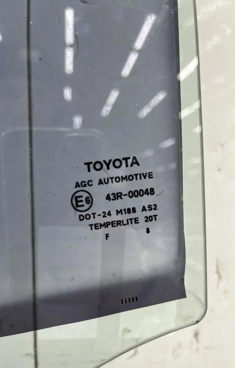 Glace porte ar g TOYOTA YARIS 2 PHASE 1 occasion