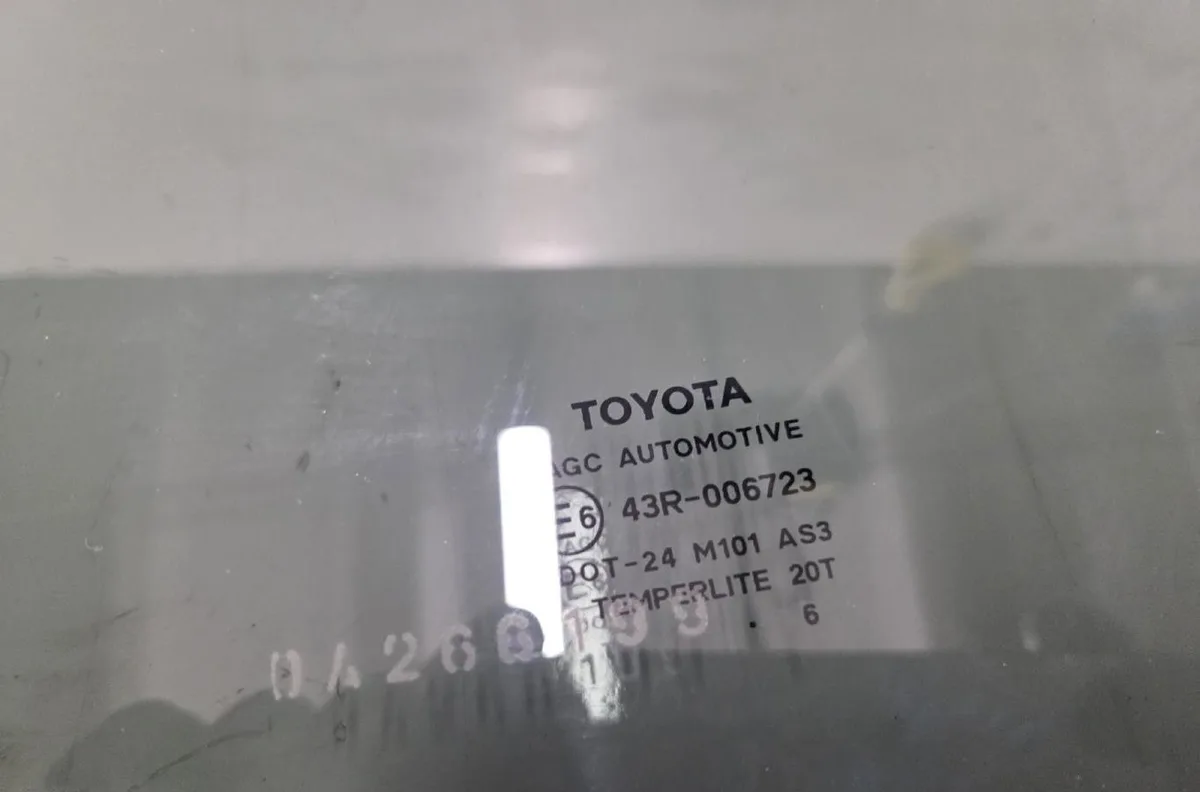Glace porte ar g TOYOTA YARIS 3 PHASE 2 occasion
