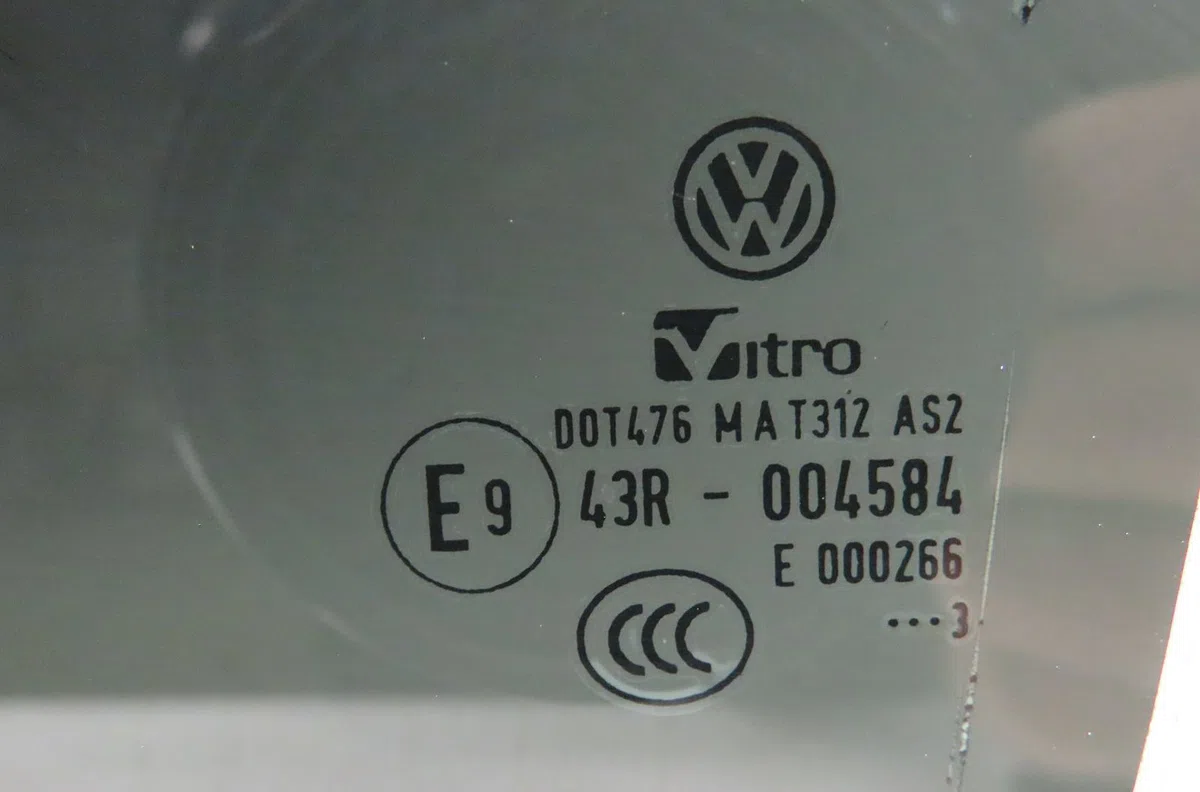 Glace porte ar g Volkswagen JETTA IV (162, 163, AV3, AV2) 1.4 tsi hybrid (2011) occasion