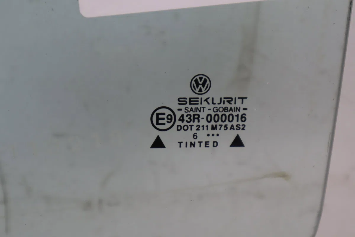 Glace porte ar g Volkswagen POLO III (6N1) 60 1.4 (1995-1999) occasion