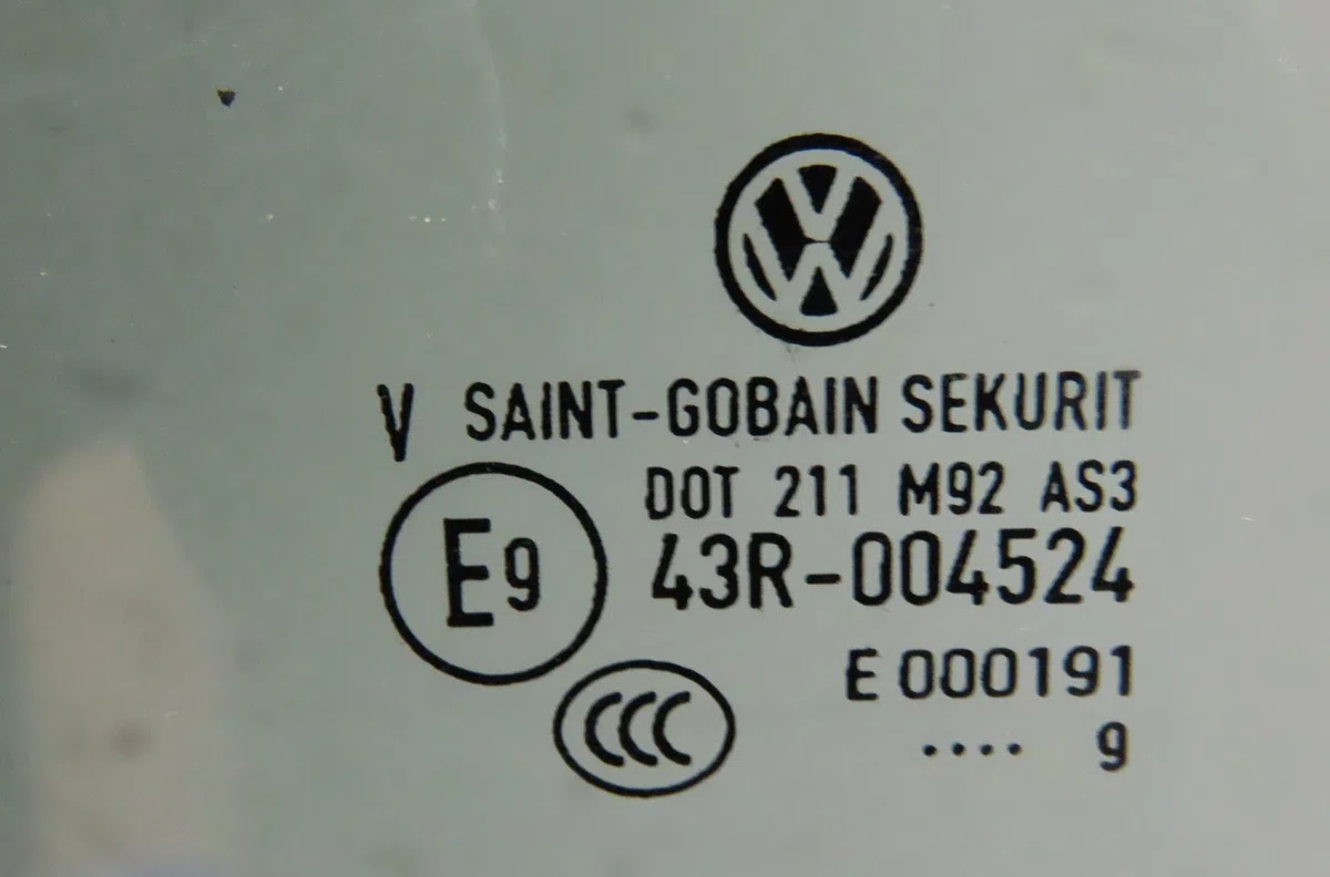 Glace porte ar g Volkswagen T-ROC (A11, D11) 1.5 tsi (2017) occasion