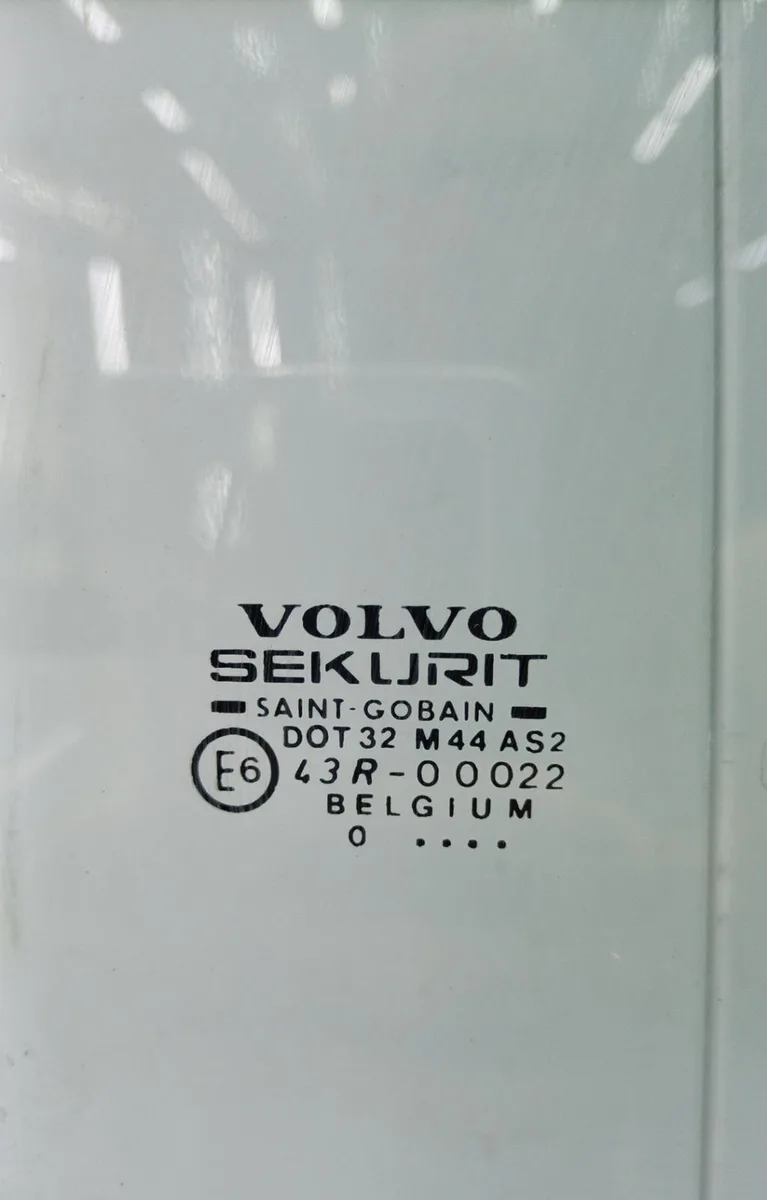 Glace porte ar g VOLVO V 40 1 PHASE 2 BREAK occasion