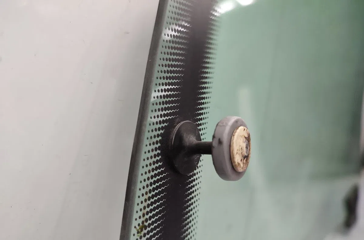 Glace porte av d AUDI 80 3 PHASE 2 occasion